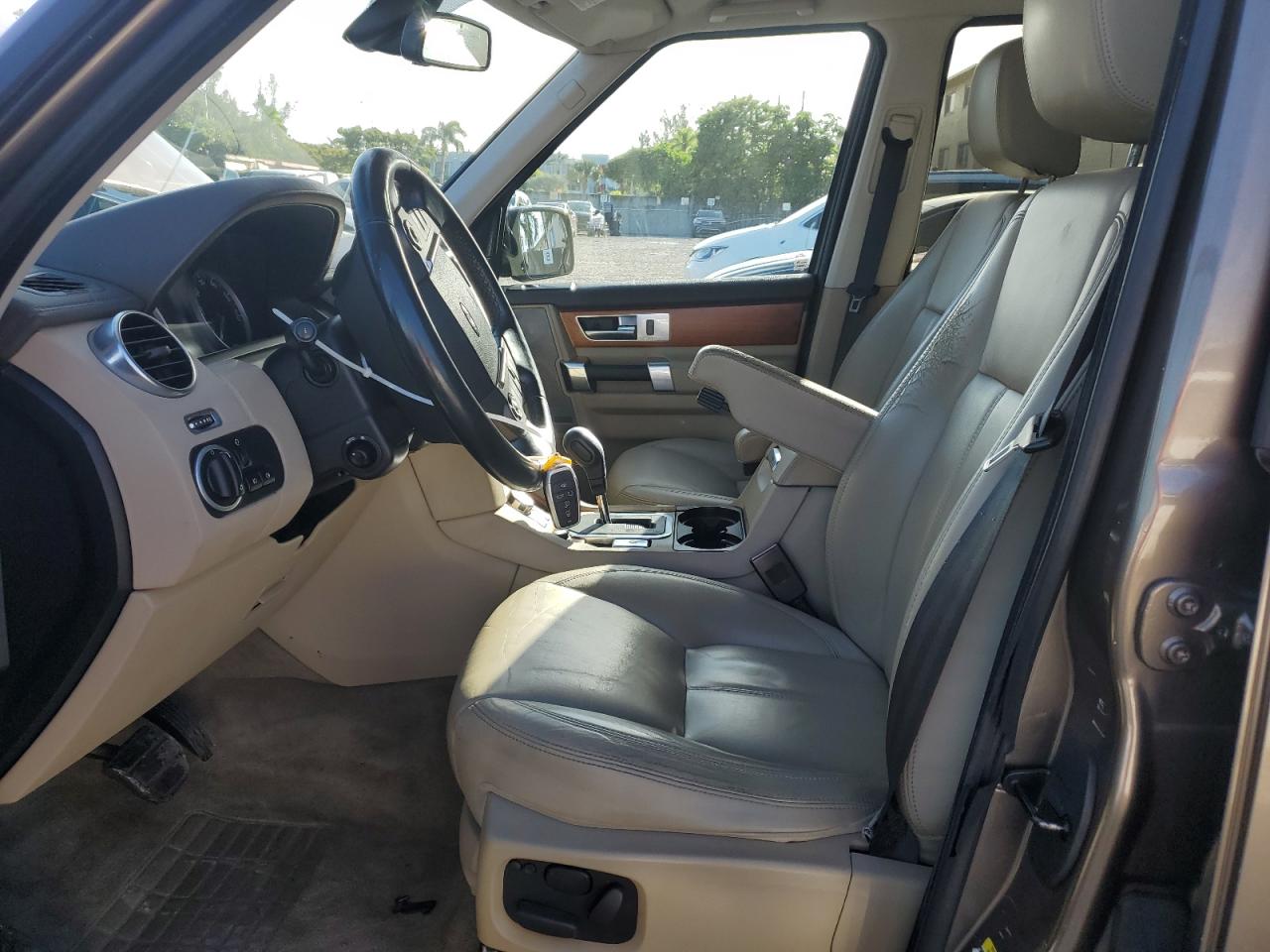 2011 Land Rover Lr4 Hse Luxury VIN: SALAK2D49BA575470 Lot: 85276395