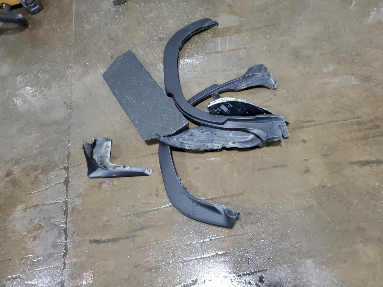 2023 Toyota Corolla Cross L VIN: 7MUAAABG6PV051436 Lot: 84914805