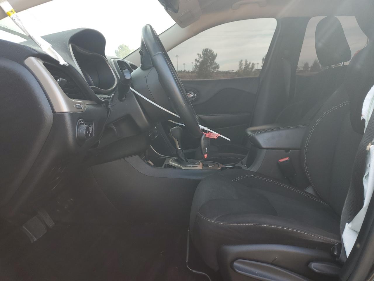 2016 Jeep Cherokee Latitude VIN: 1C4PJLCB0GW140955 Lot: 86172485