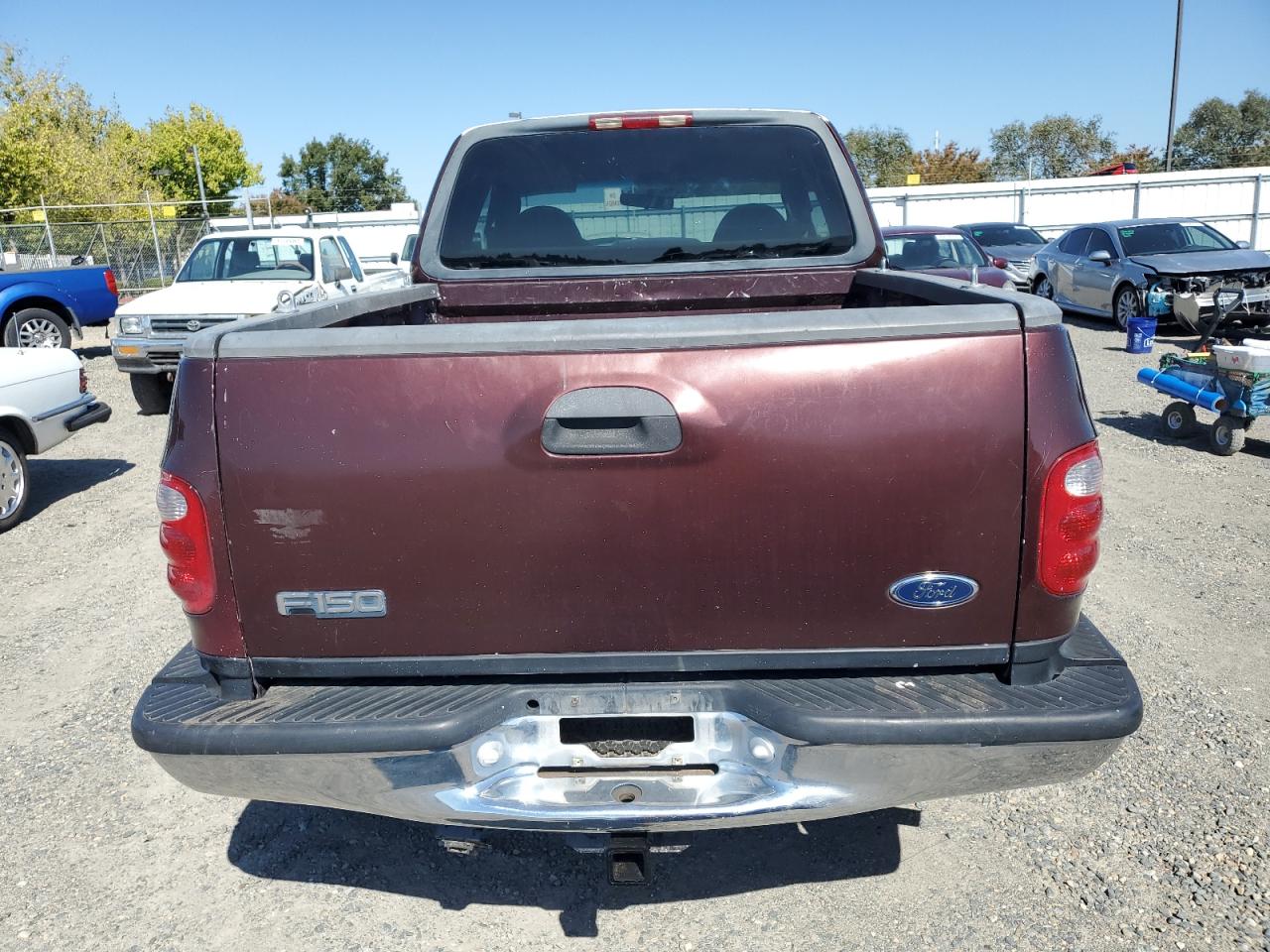 2000 Ford F150 VIN: 1FTRX08L0YKB07096 Lot: 85601605