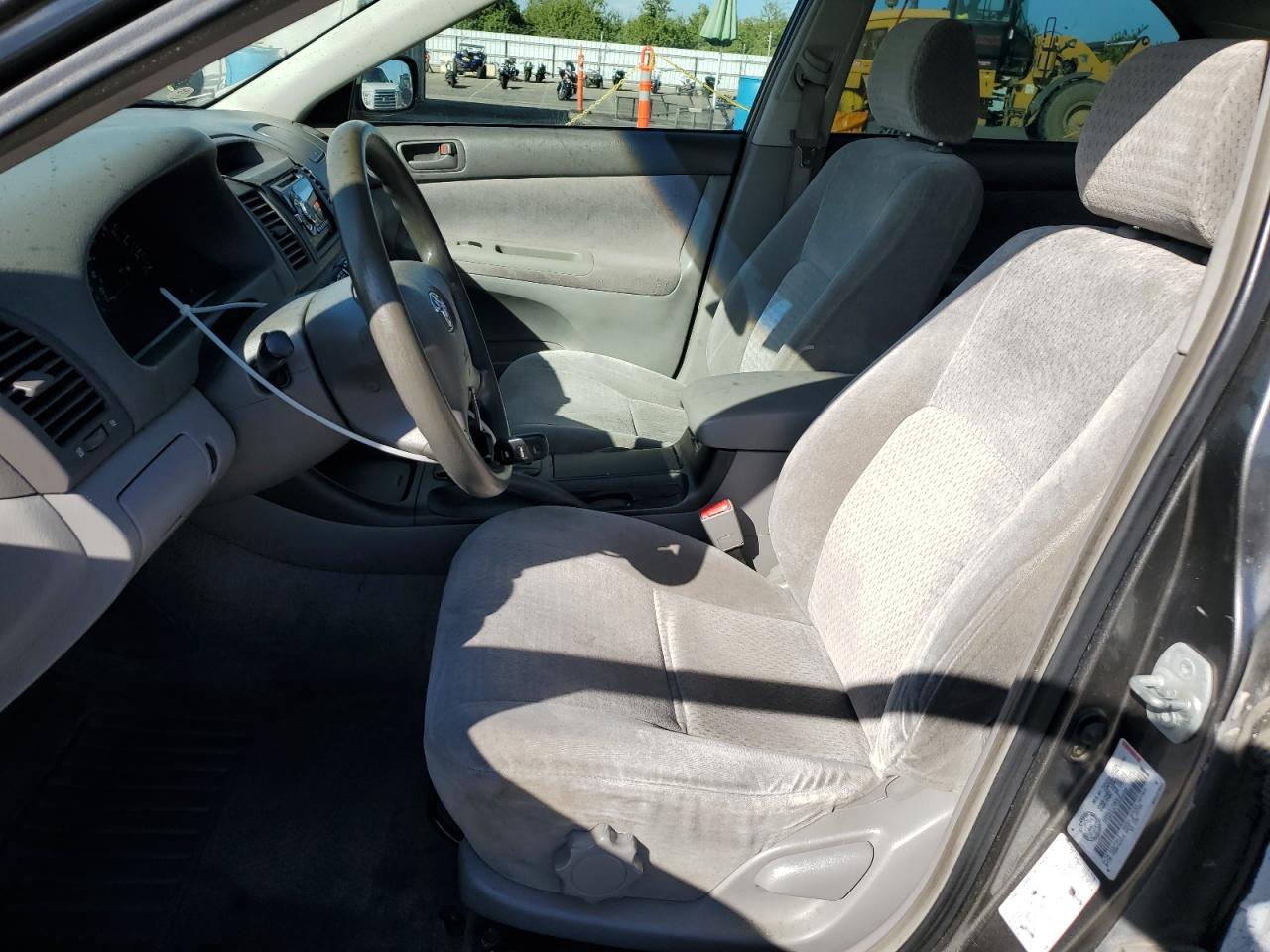 2002 Toyota Camry Le VIN: JTDBE32K720064999 Lot: 82199375