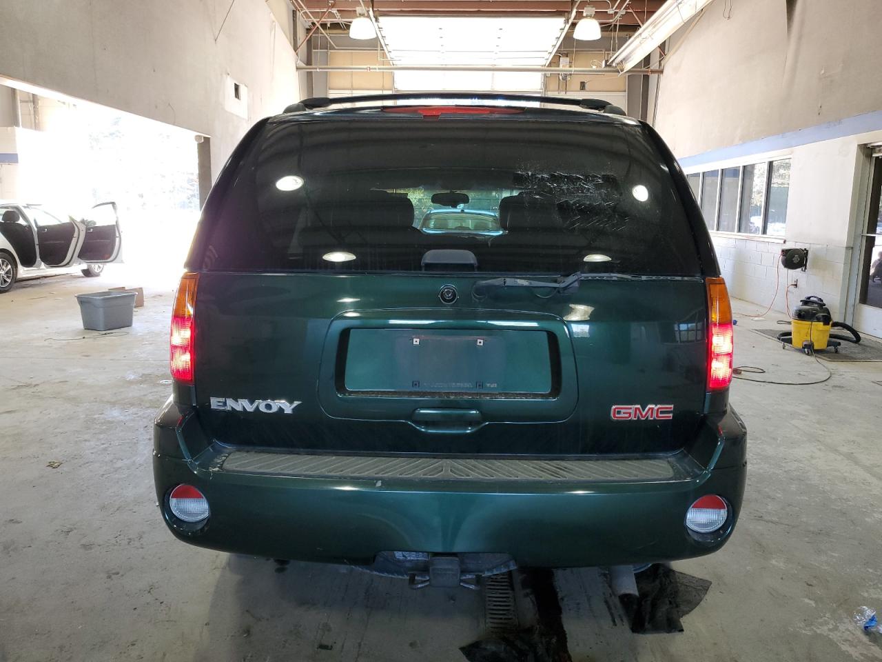 2004 GMC Envoy VIN: 1GKDT13S142189624 Lot: 87399205