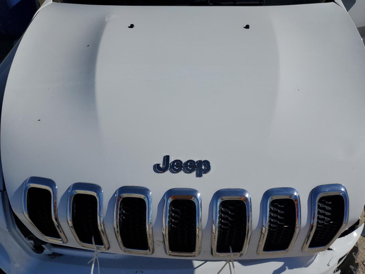 2018 Jeep Cherokee Latitude VIN: 1C4PJLCB7JD553295 Lot: 90314245