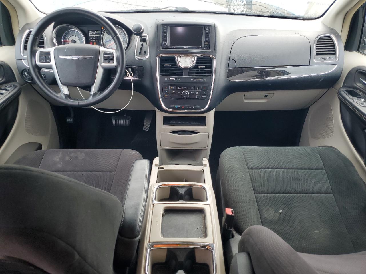 2011 Chrysler Town & Country Touring VIN: 2A4RR5DG2BR765960 Lot: 90048275