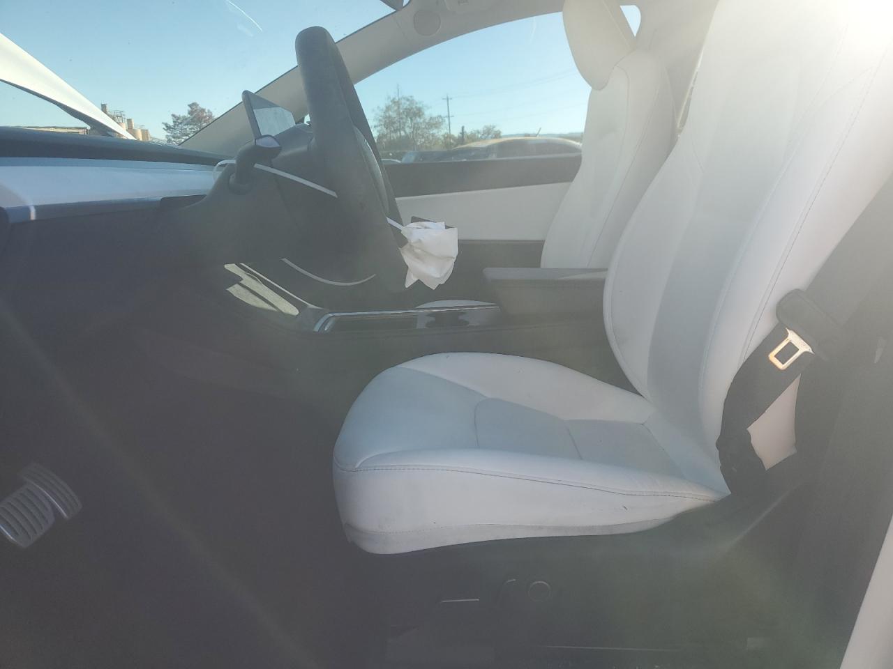 2022 Tesla Model Y VIN: 7SAYGDEF6NF338887 Lot: 90147525