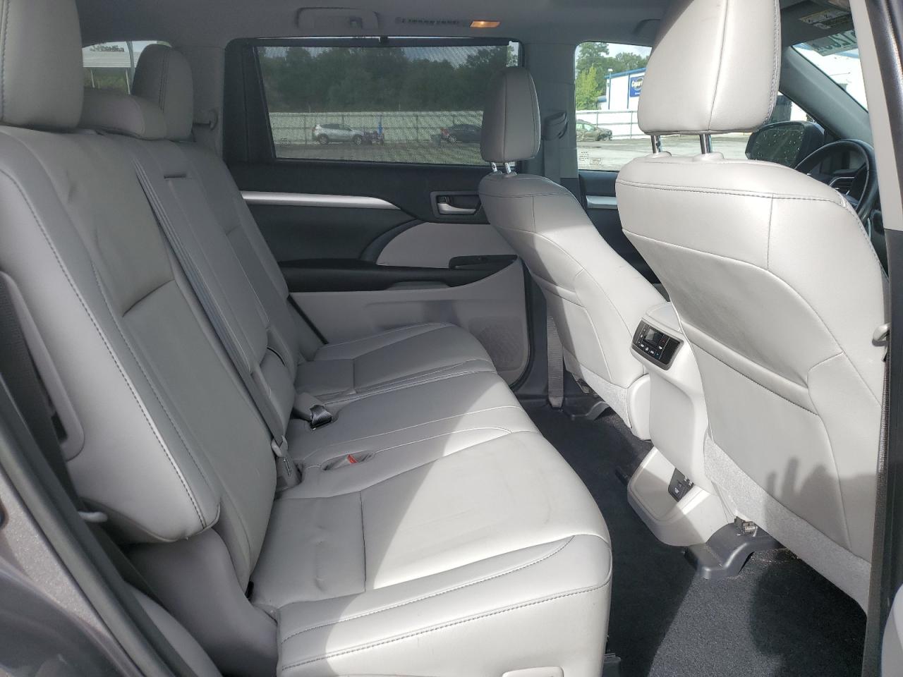 2019 Toyota Highlander Se VIN: 5TDJZRFHXKS920228 Lot: 86151205