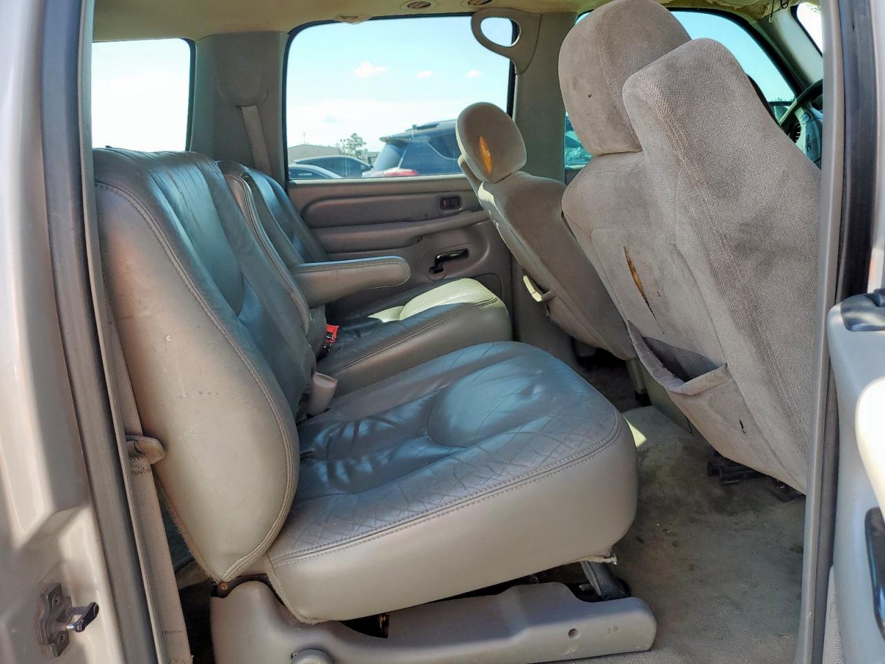 2004 GMC Yukon Xl Denali VIN: 1GKFK66U44J165636 Lot: 82286055