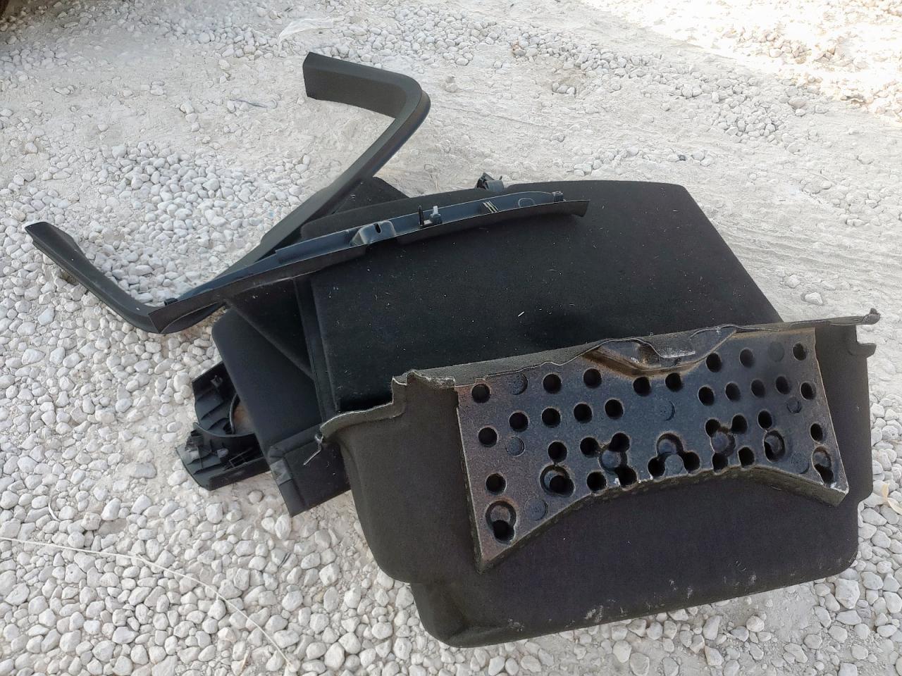 2023 Tesla Model Y VIN: 7SAYGDEE2PA166803 Lot: 84798075