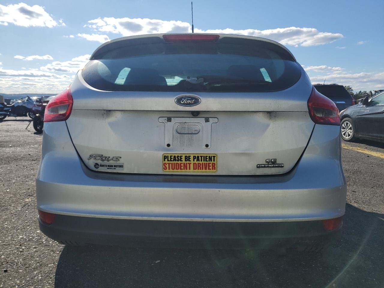 2015 Ford Focus Se VIN: 1FADP3K28FL223039 Lot: 85762645