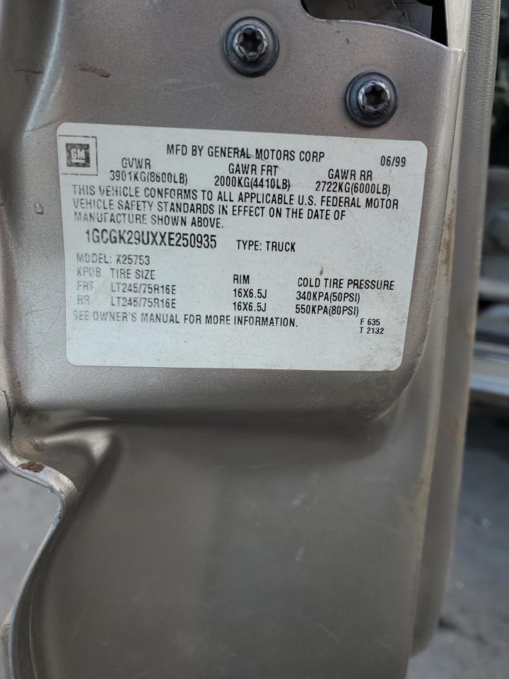 1999 Chevrolet Silverado K2500 VIN: 1GCGK29UXXE250935 Lot: 86279885
