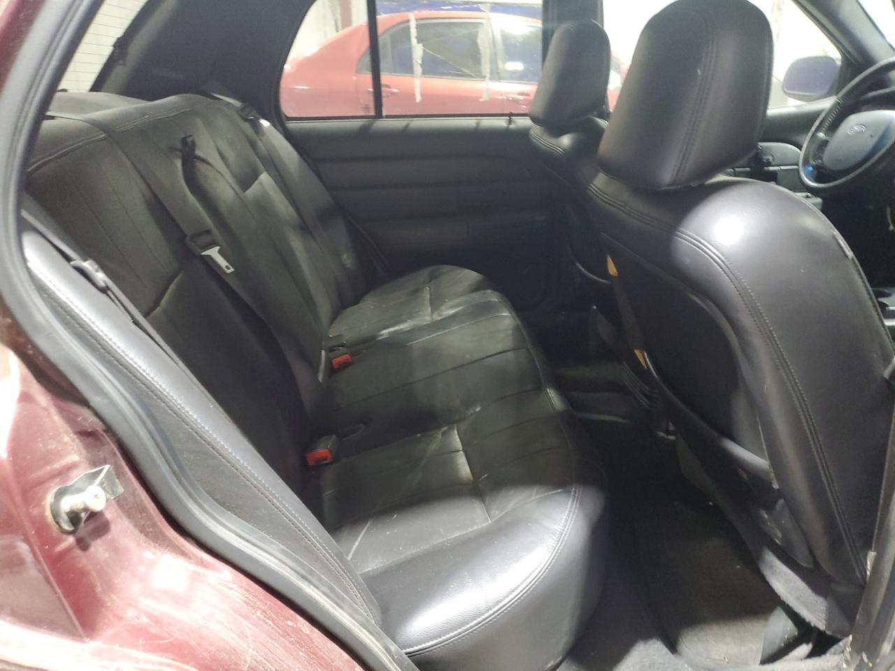 2005 Ford Crown Victoria Lx VIN: 2FAHP74W45X116984 Lot: 85414205