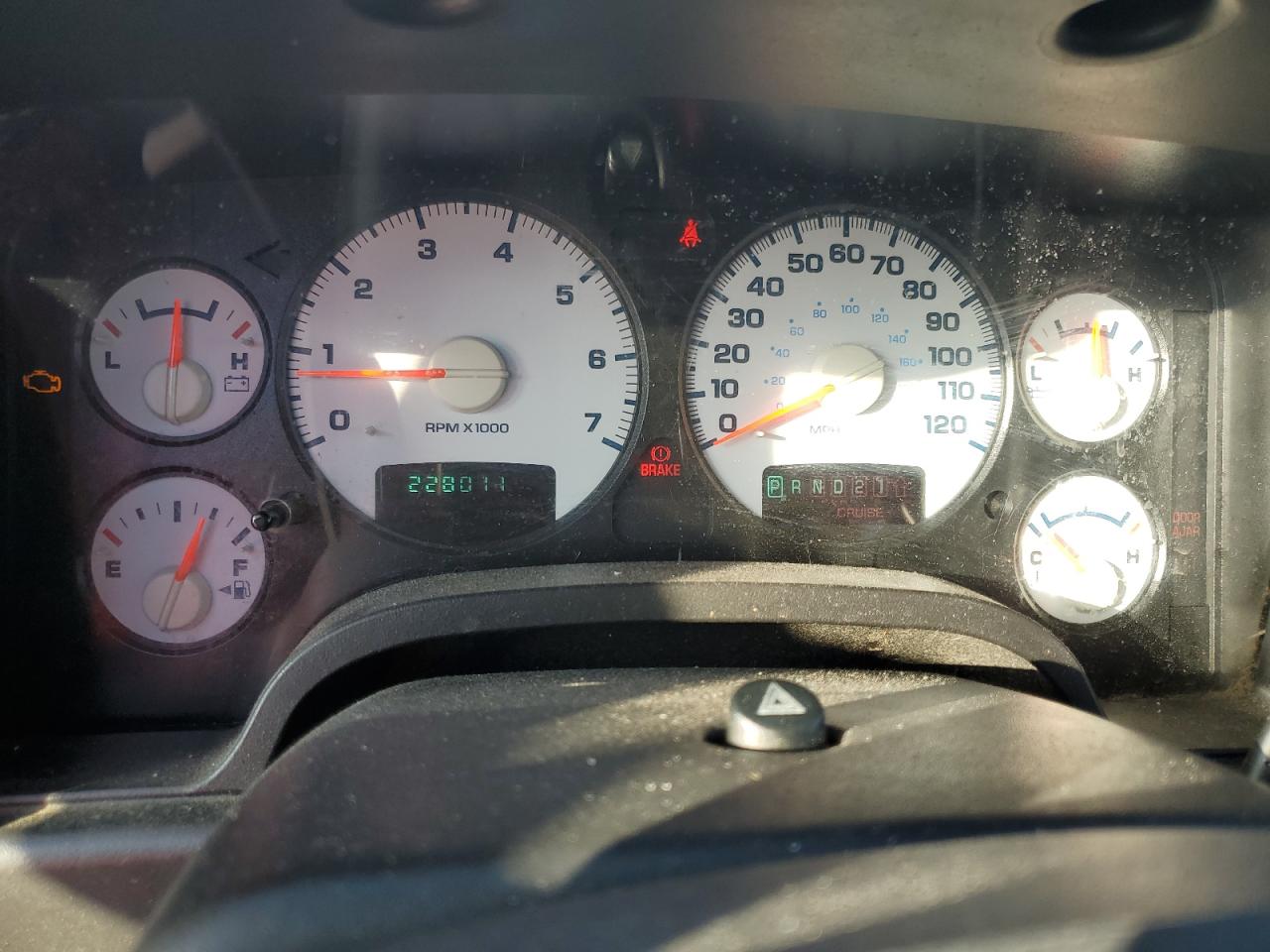2005 Dodge Ram 1500 St VIN: 1D7HU18N05J594142 Lot: 82609445