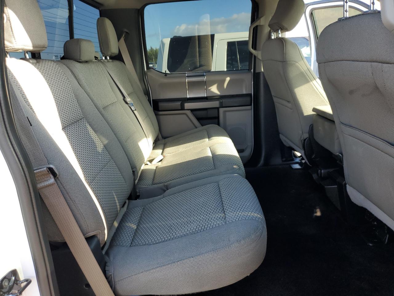 2017 Ford F150 Supercrew VIN: 1FTEW1EP4HKC02050 Lot: 85934715