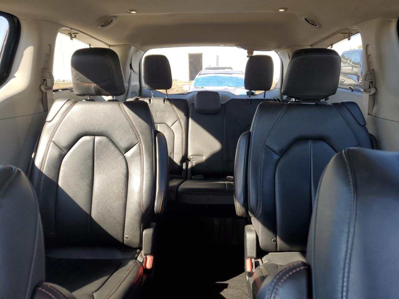 2019 Chrysler Pacifica Touring L VIN: 2C4RC1BG2KR583260 Lot: 85764785