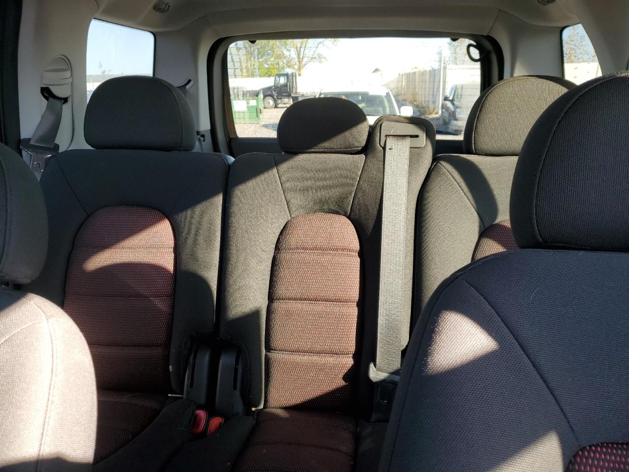 2005 Ford Explorer Xlt VIN: 1FMZU73K85UB87601 Lot: 82281855