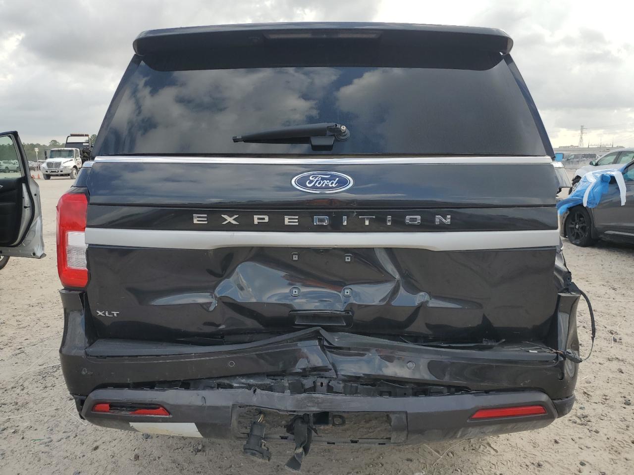 2024 Ford Expedition Xlt VIN: 1FMJU1H8XREA54264 Lot: 89475415