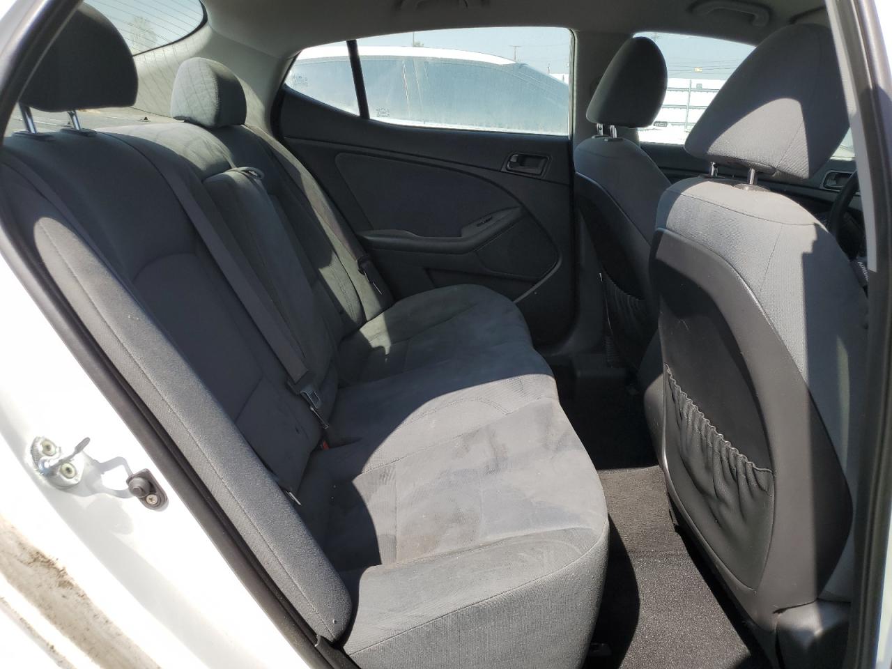 2015 Kia Optima Lx VIN: KNAGM4A73F5605337 Lot: 85739755