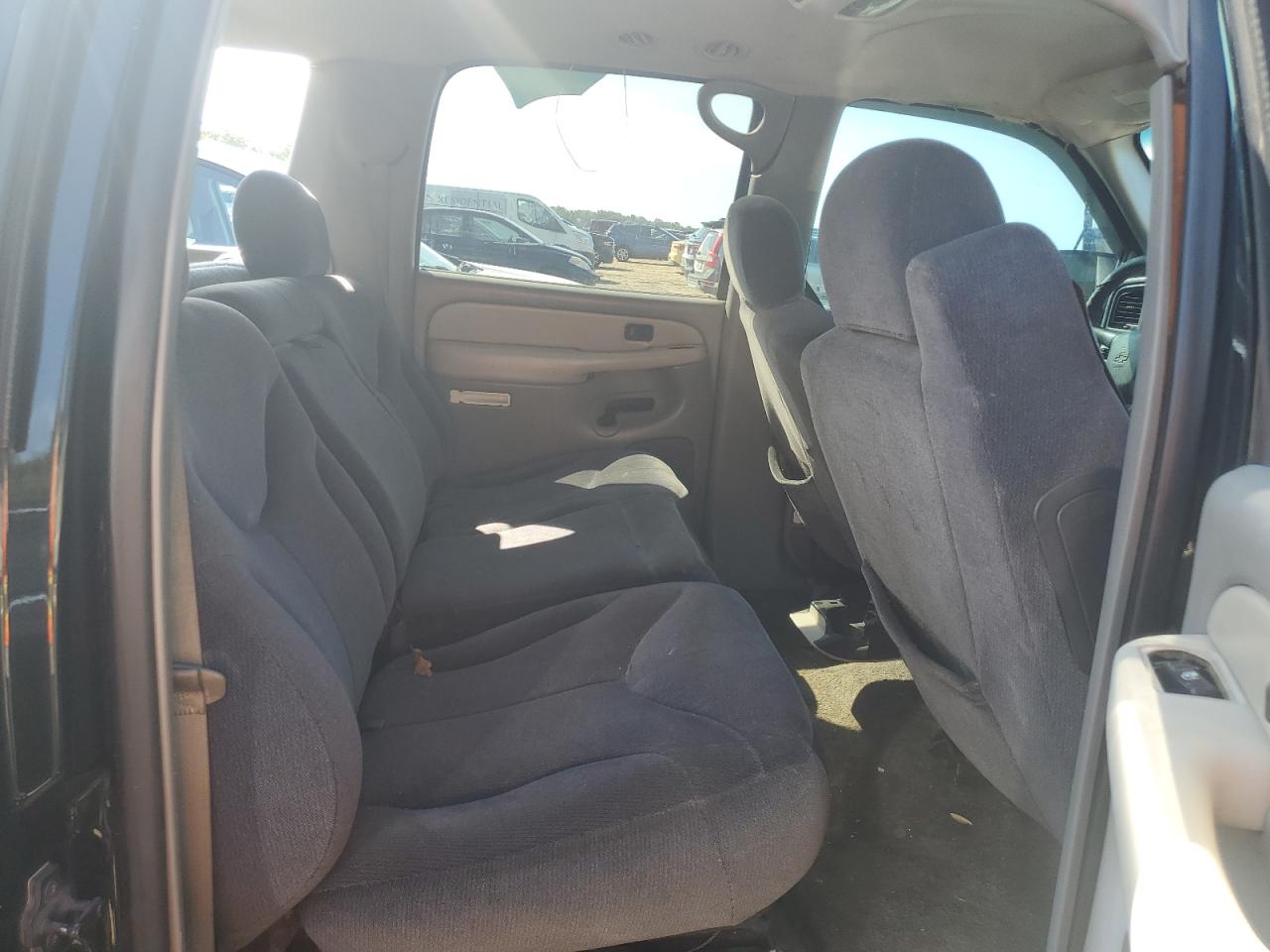 2002 Chevrolet Suburban K1500 VIN: 3GNFK16Z52G182705 Lot: 85576175