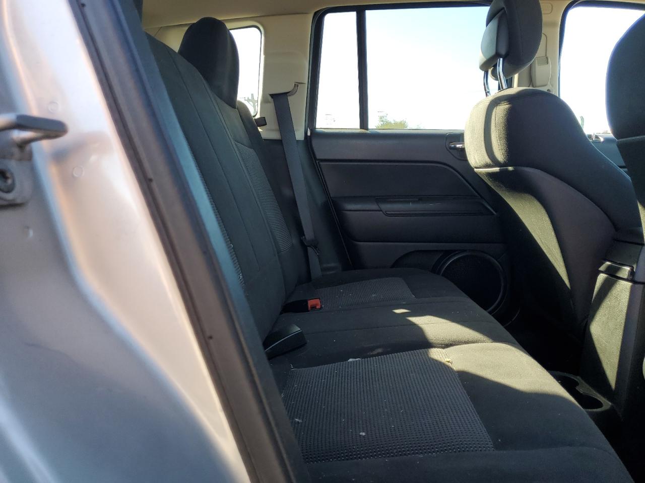 2011 Jeep Compass Sport VIN: 1J4NF1FB5BD235146 Lot: 86409495