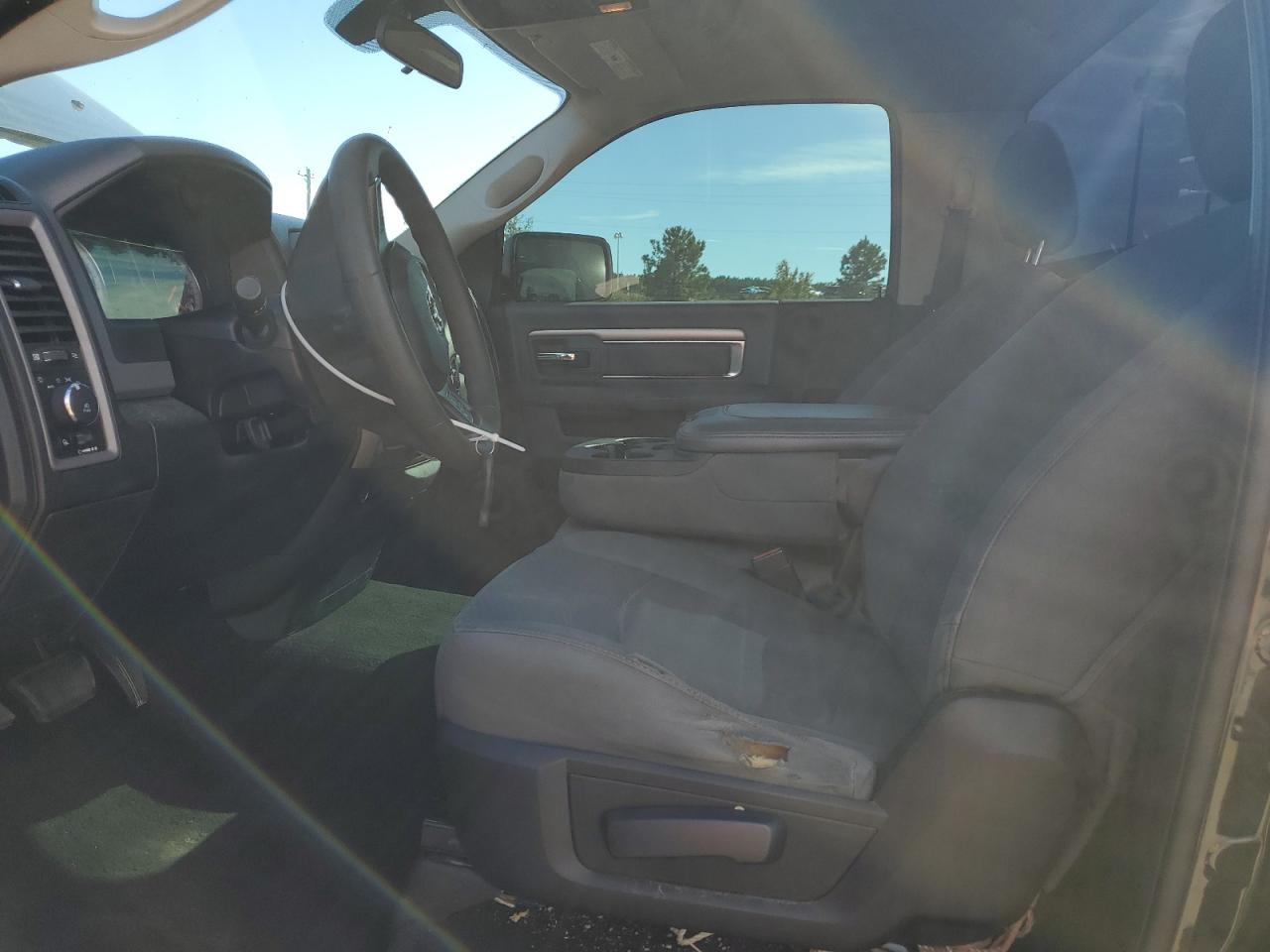 2017 Ram 1500 St VIN: 3C6JR6AT2HG713857 Lot: 87406575