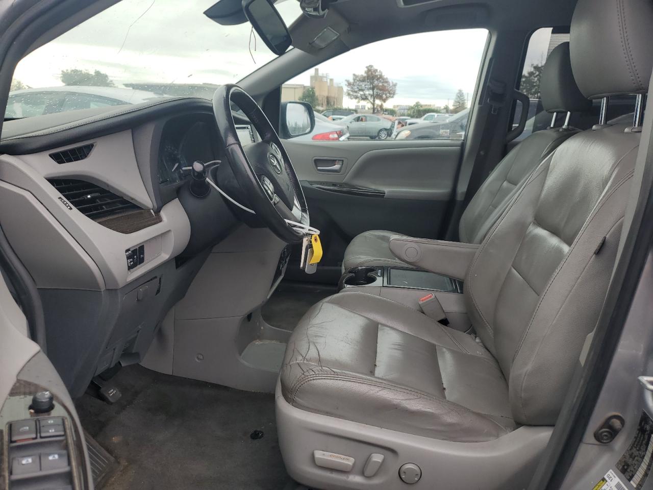 2018 Toyota Sienna Xle VIN: 5TDYZ3DC3JS931041 Lot: 84802455