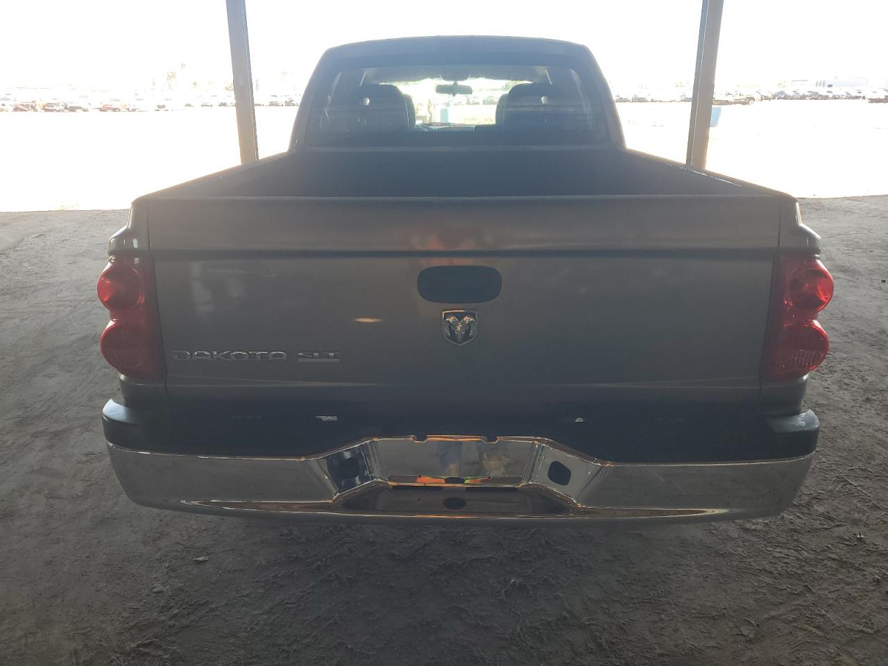 2005 Dodge Dakota Quad Slt VIN: 1D7HE48K95S289690 Lot: 87253275
