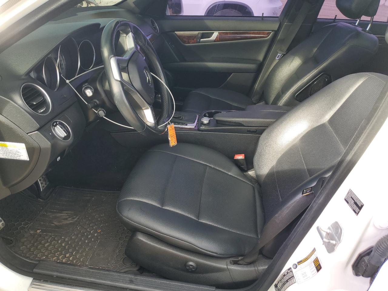 2014 Mercedes-Benz C 300 4Matic VIN: WDDGF8AB0EA891393 Lot: 85738135