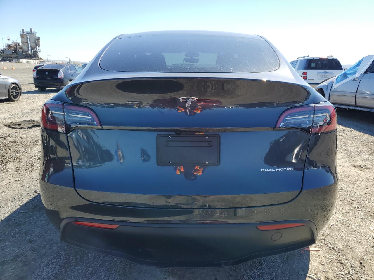 2025 Tesla Model Y VIN: 7SAYGDEE5SF281245 Lot: 87102205