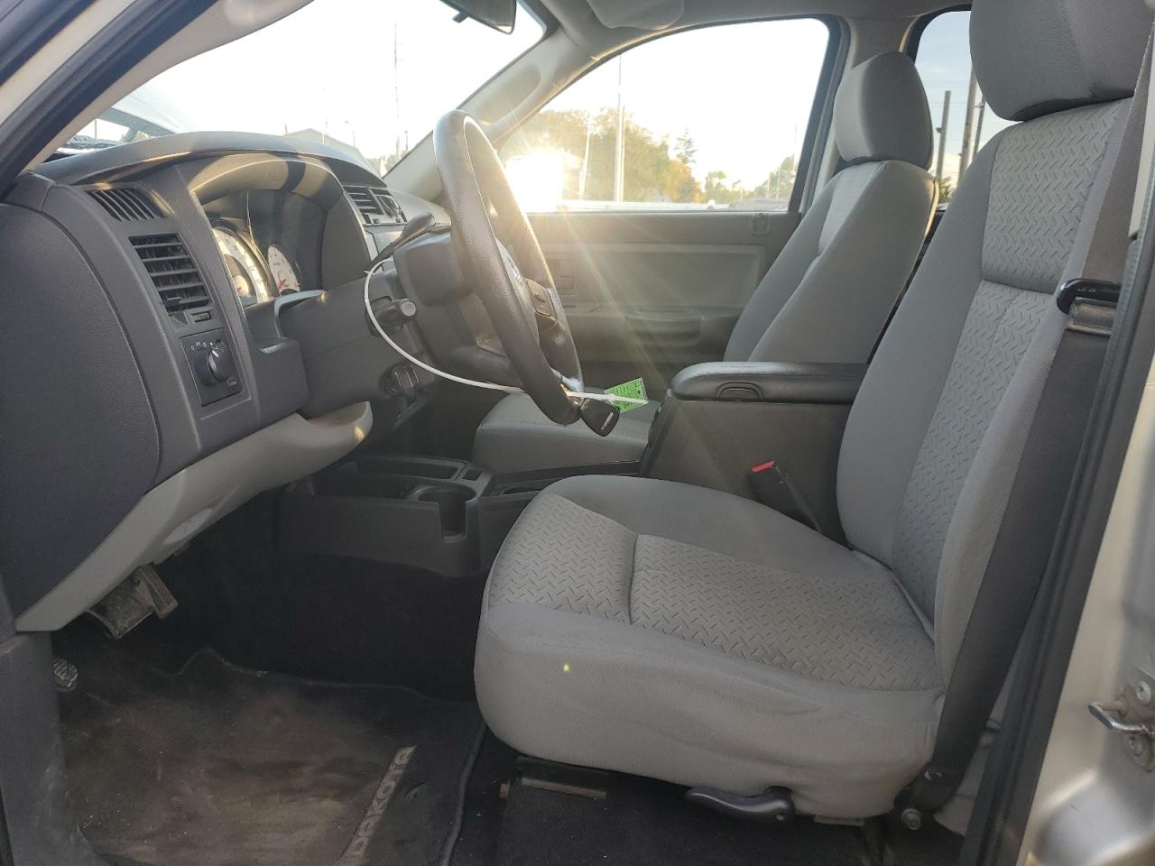 2008 Dodge Dakota Sxt VIN: 1D7HE38K48S559911 Lot: 82737845