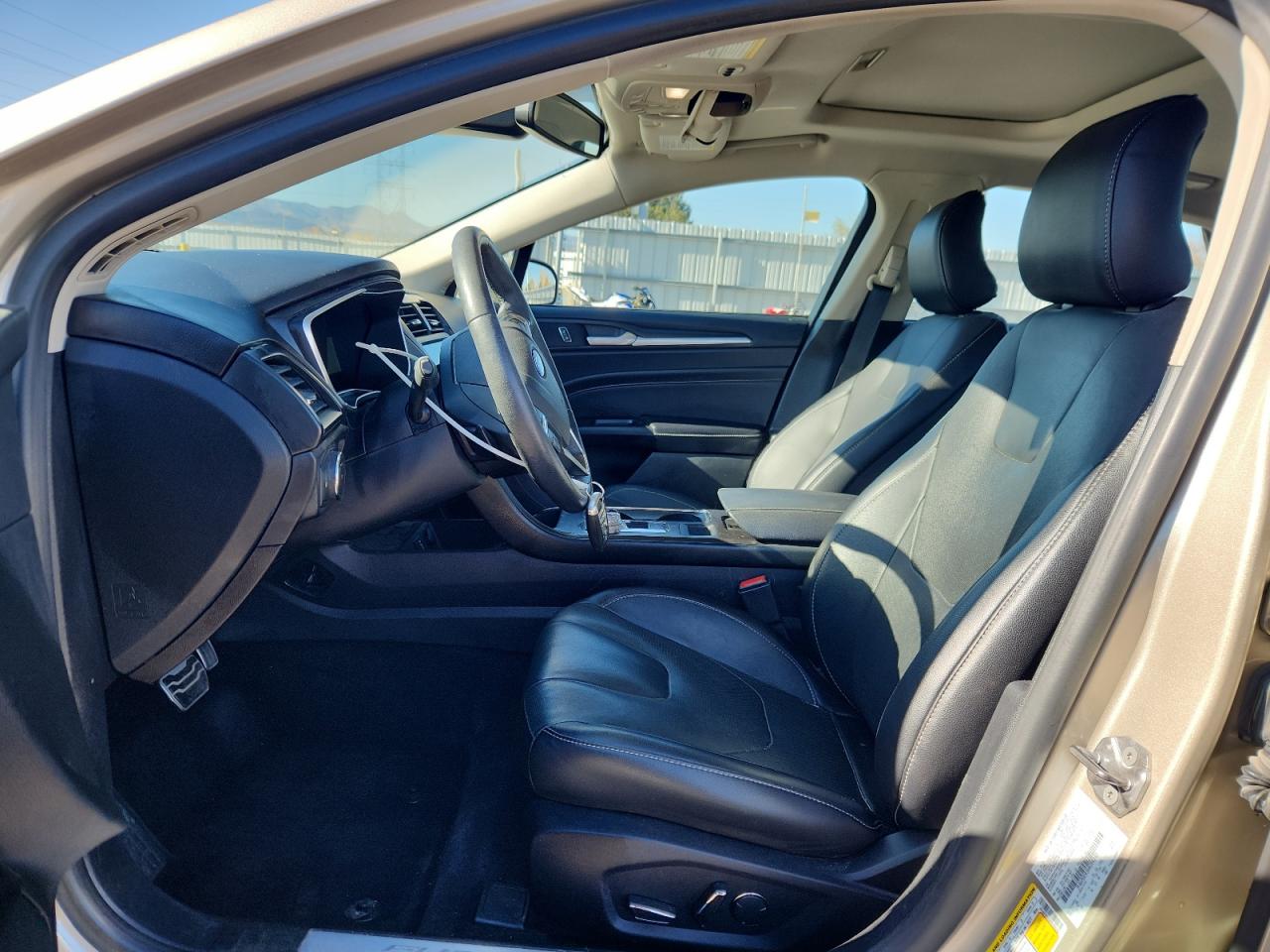 2017 Ford Fusion Titanium VIN: 3FA6P0D93HR299242 Lot: 90472725