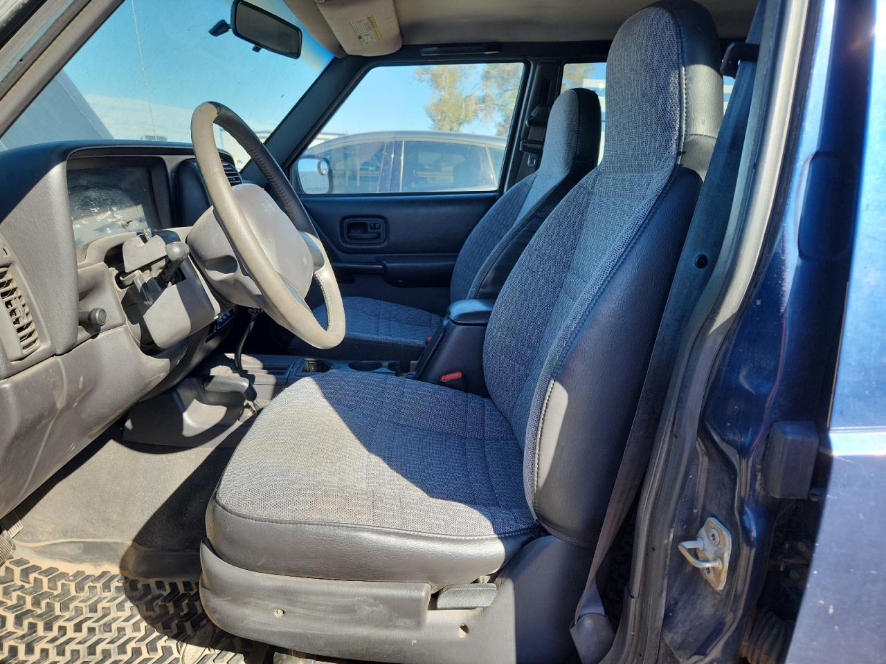 2000 Jeep Cherokee Sport VIN: 1J4FF48SXYL192649 Lot: 87489755