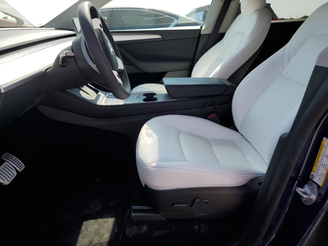 2022 Tesla Model Y VIN: 7SAYGDEF0NF537627 Lot: 89491235