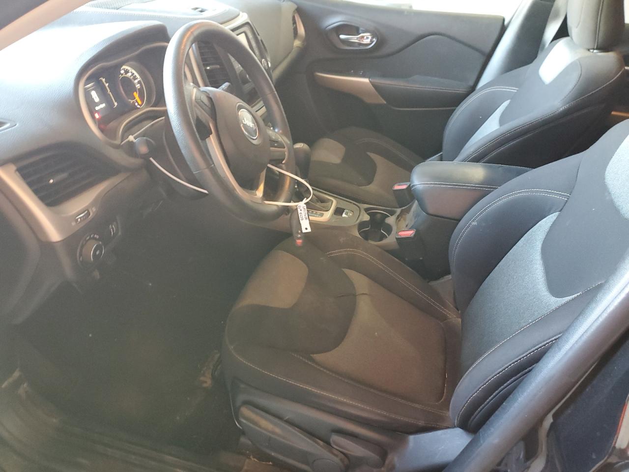 2018 Jeep Cherokee Latitude VIN: 1C4PJLCB4JD538995 Lot: 87384845