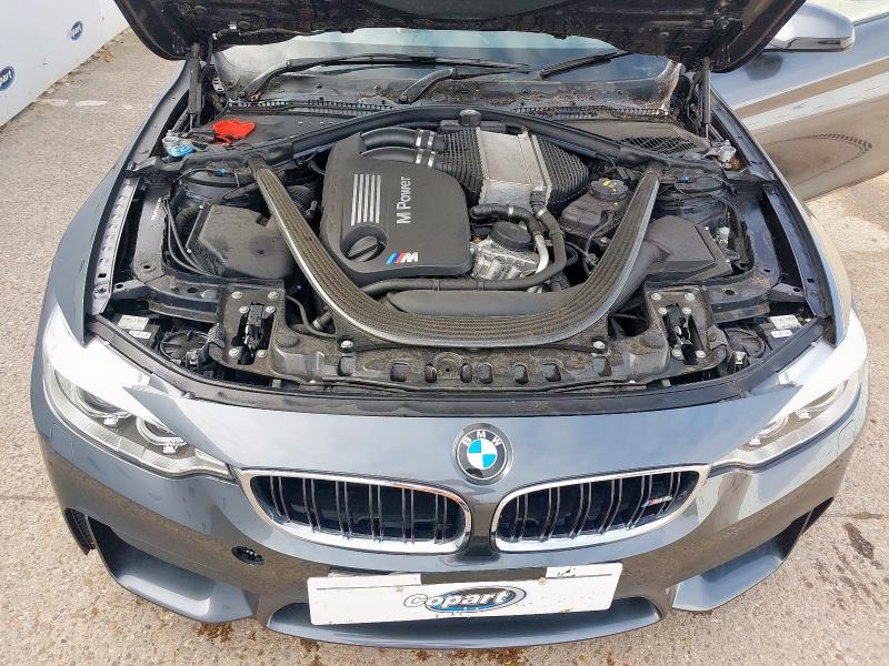 2016 BMW M4 S-A 
