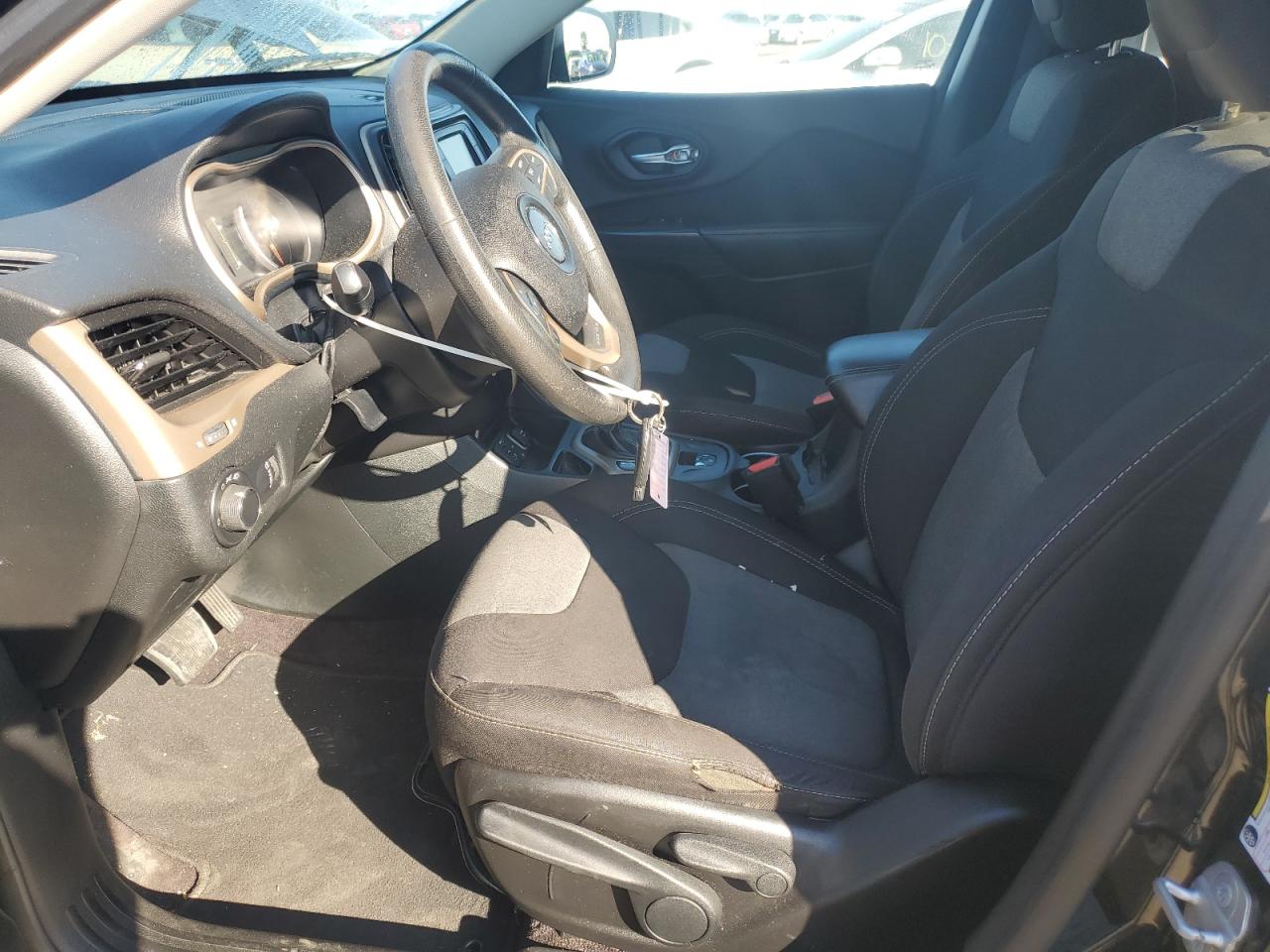 2016 Jeep Cherokee Sport VIN: 1C4PJLABXGW217236 Lot: 86899975