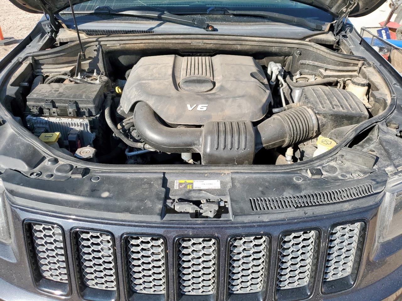 2015 Jeep Grand Cherokee Laredo VIN: 1C4RJEAG2FC721621 Lot: 85723205