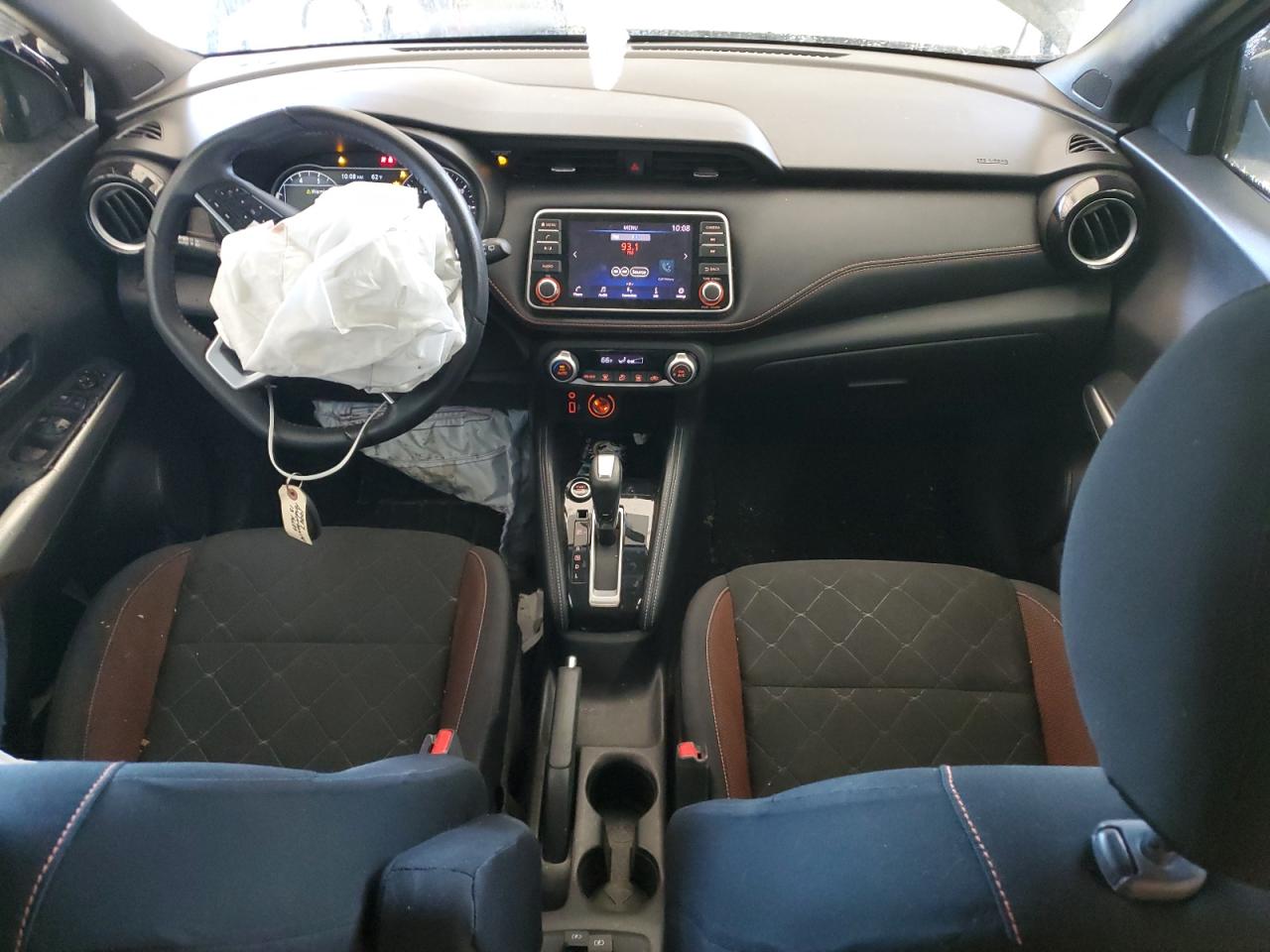 2018 Nissan Kicks S VIN: 3N1CP5CUXJL530391 Lot: 85862835