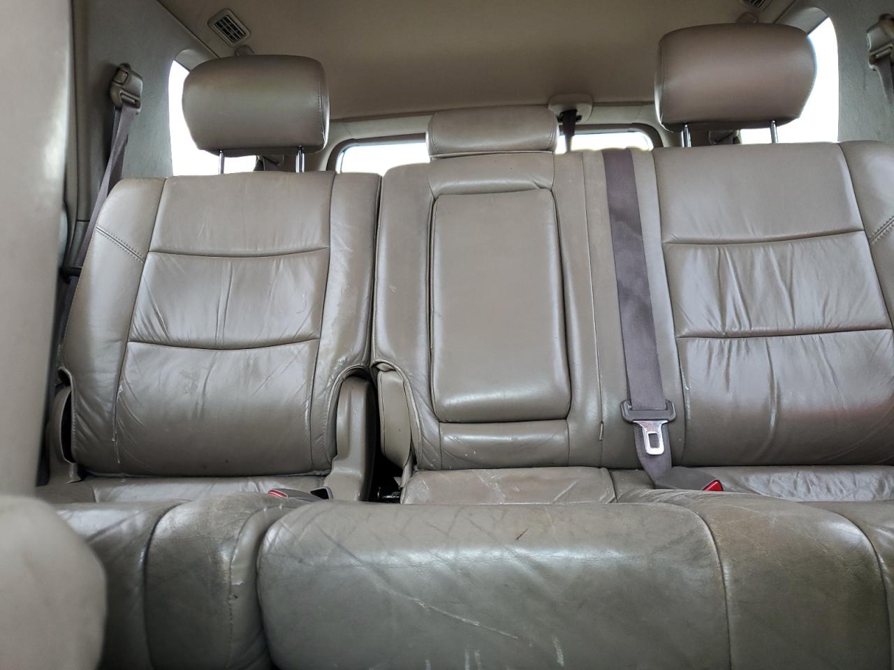 2002 Toyota Sequoia Sr5 VIN: 5TDZT34AX2S075047 Lot: 82404895