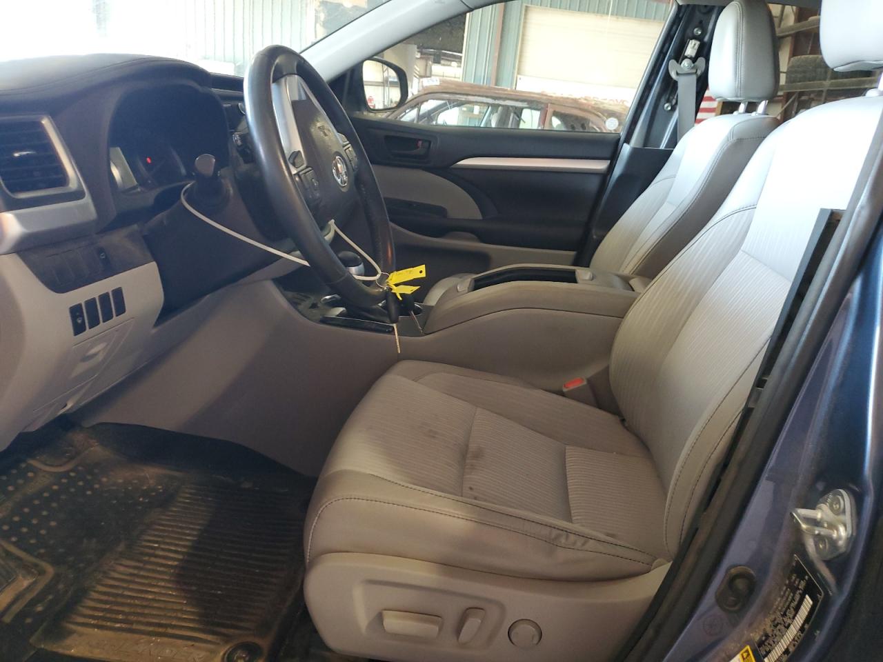 2016 Toyota Highlander Le VIN: 5TDBKRFH6GS316644 Lot: 84482465