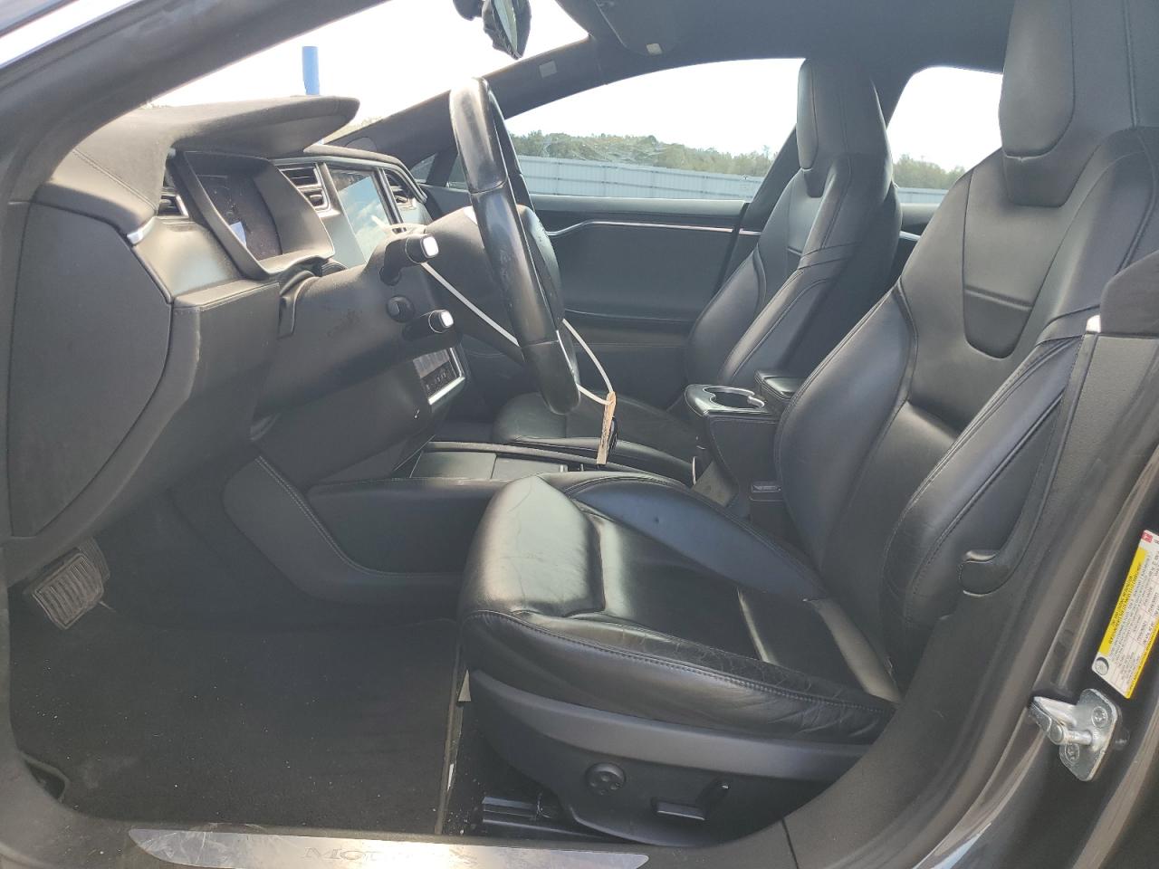 2015 Tesla Model S VIN: 5YJSA1E28FF108852 Lot: 82282845