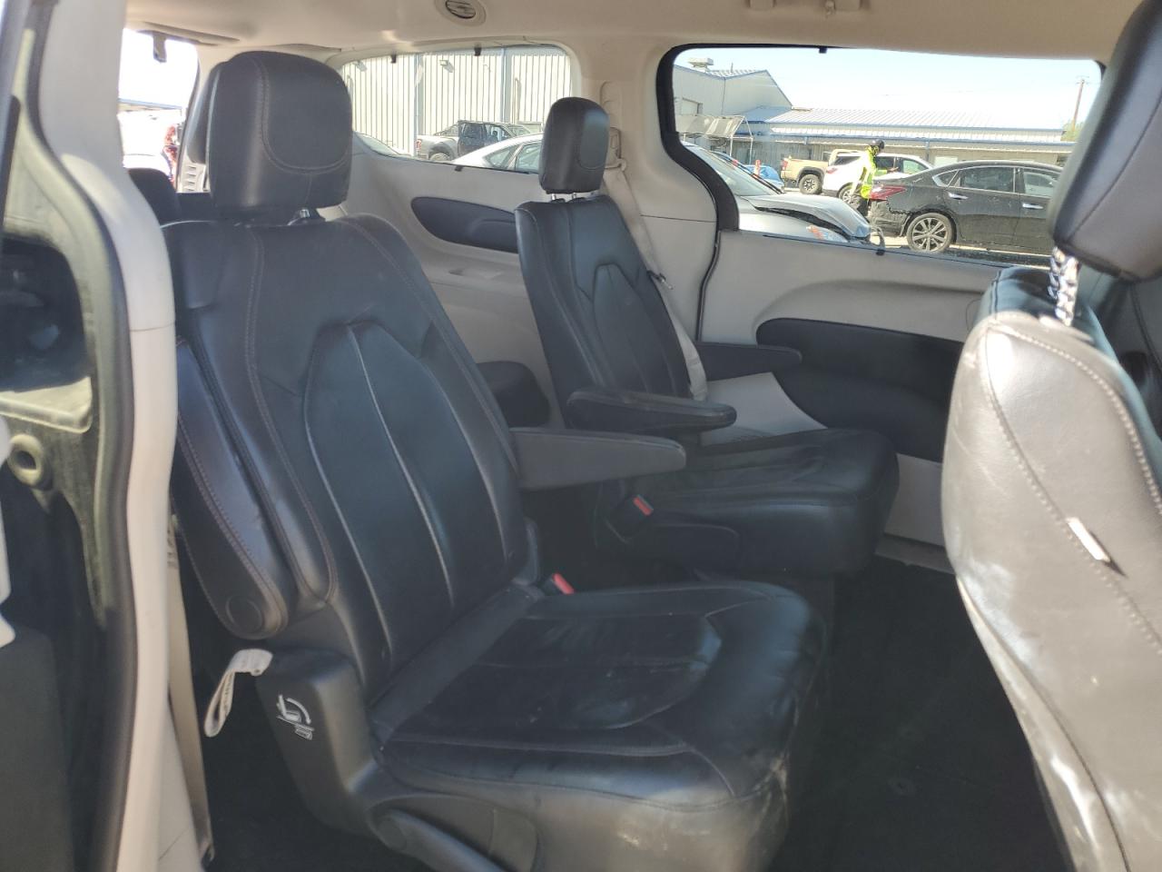 2018 Chrysler Pacifica Touring L VIN: 2C4RC1BG1JR186167 Lot: 89911955