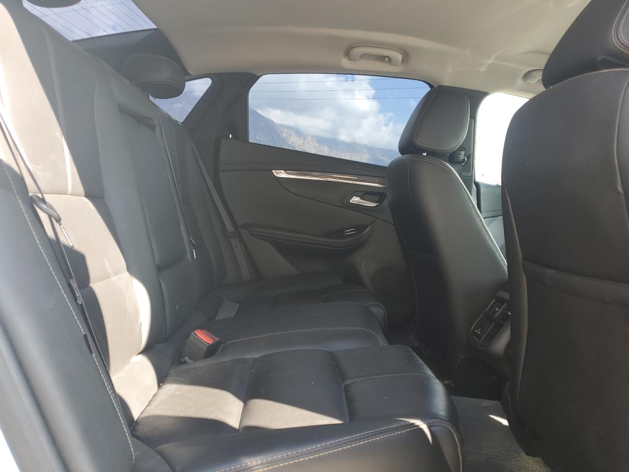 2018 Chevrolet Impala Lt VIN: 2G1105S34J9104659 Lot: 82283295