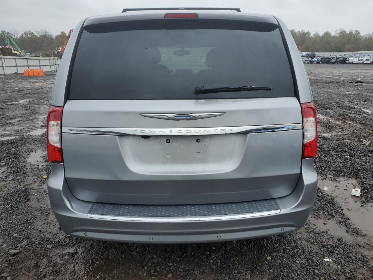 2015 Chrysler Town & Country Touring L VIN: 2C4RC1CG5FR675063 Lot: 86542185