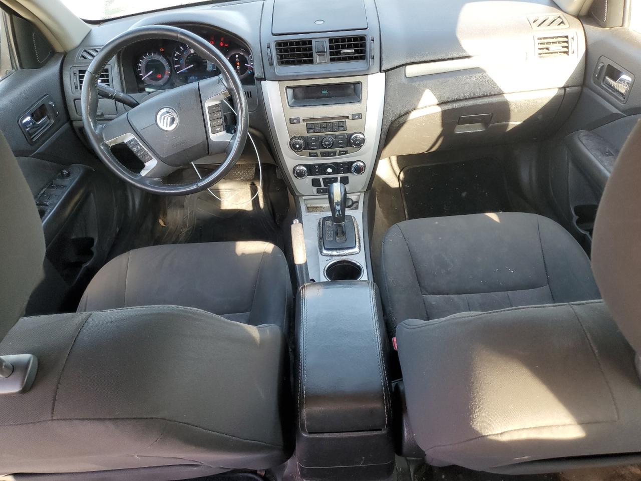 2010 Mercury Milan VIN: 3MEHM0HAXAR662575 Lot: 82715995