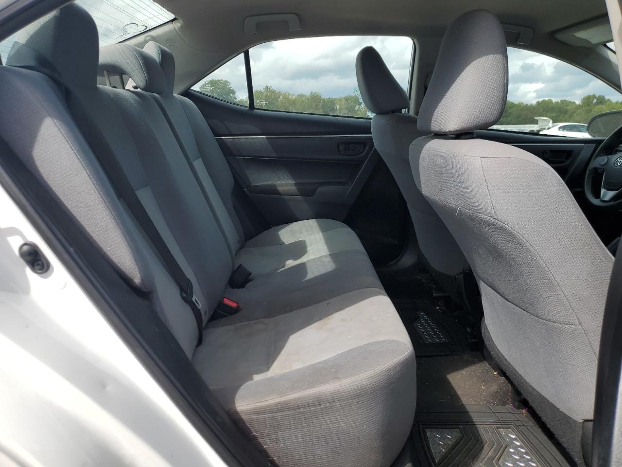 2015 Toyota Corolla L VIN: 2T1BURHE6FC412469 Lot: 84954165