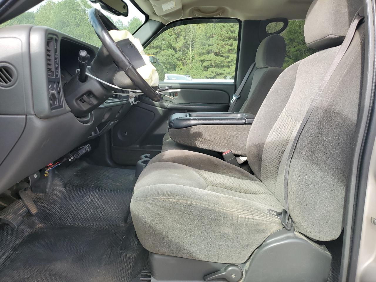 2005 Chevrolet Silverado K2500 Heavy Duty VIN: 1GCHK23285F943456 Lot: 81920025