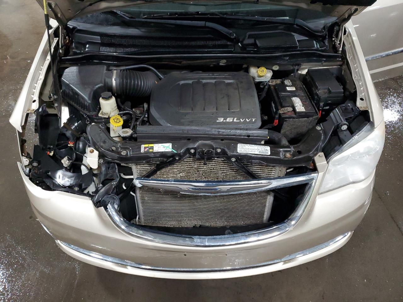 2013 Chrysler Town & Country Touring VIN: 2C4RC1BG2DR558992 Lot: 89806465