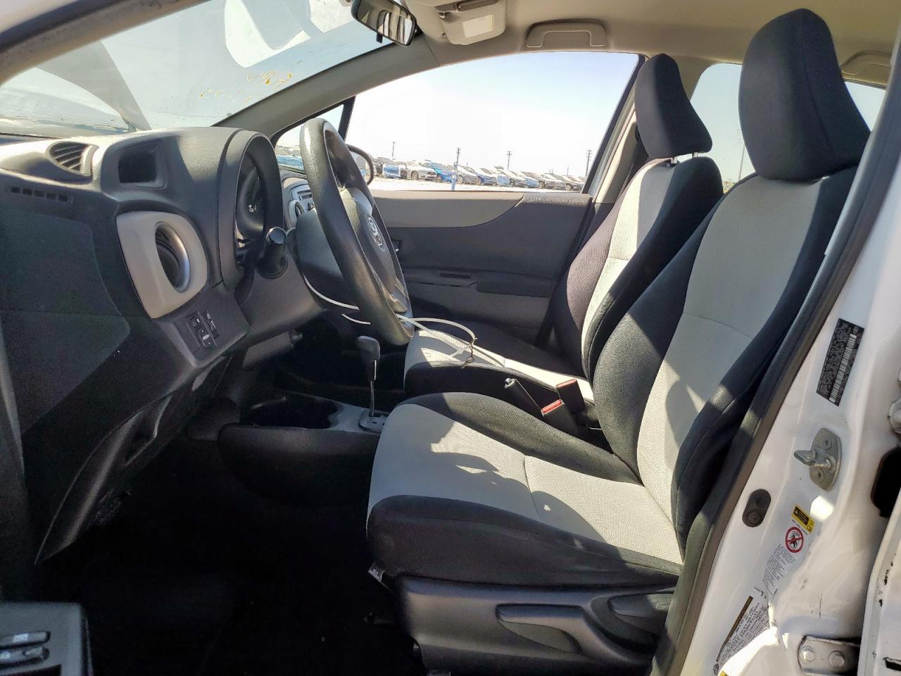 2012 Toyota Yaris VIN: JTDKTUD38CD526062 Lot: 86260085