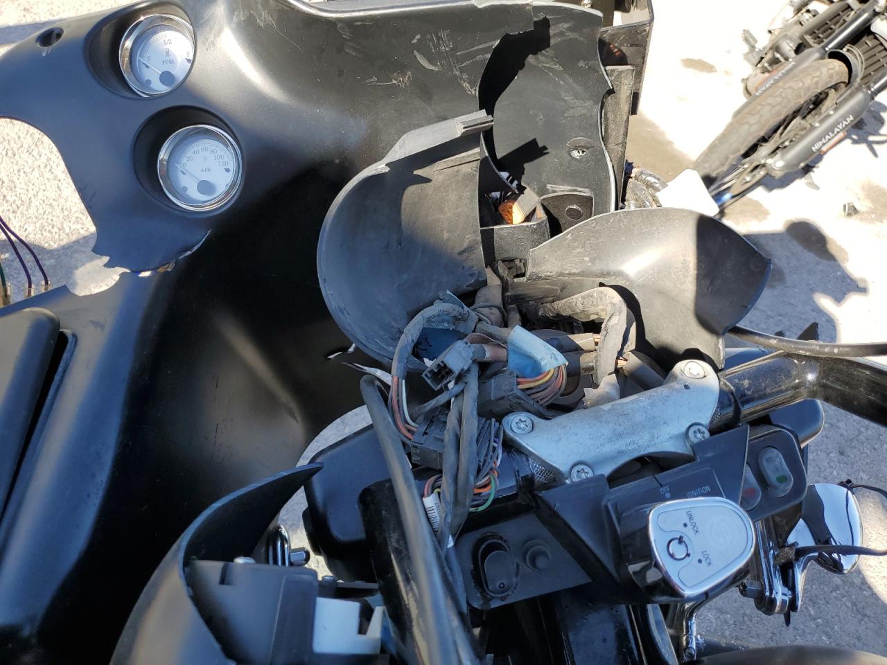 2013 Harley-Davidson Fltrx Road Glide Custom VIN: 1HD1KHM13DB660462 Lot: 85587635