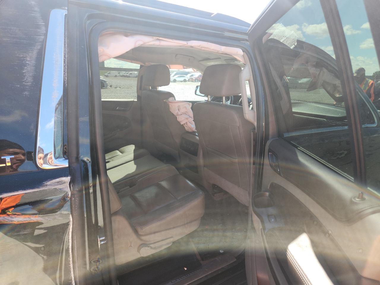 2019 Chevrolet Suburban C1500 Lt VIN: 1GNSCHKCXKR161435 Lot: 90894635